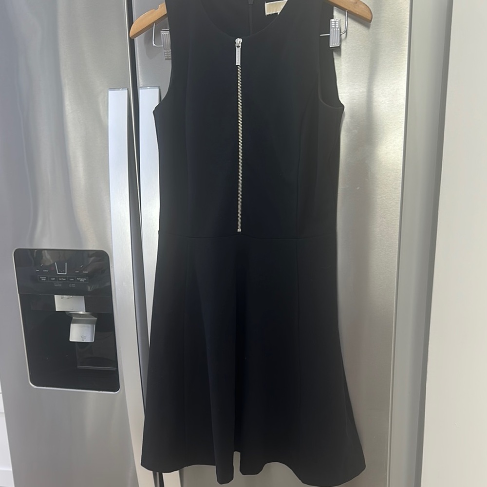 Elegant Black Sleeveless Dress